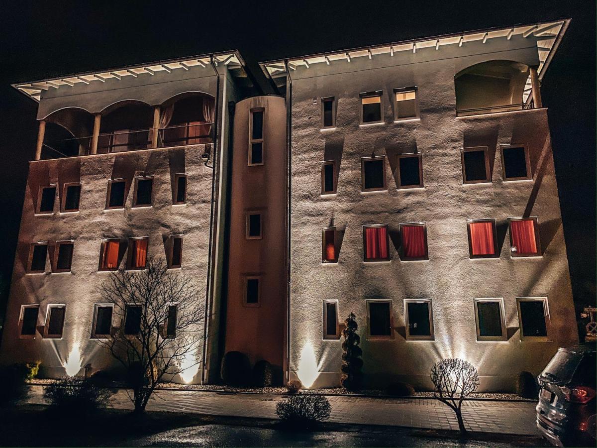 Hotel Schwertfirm Karlsfeld Zewnętrze zdjęcie